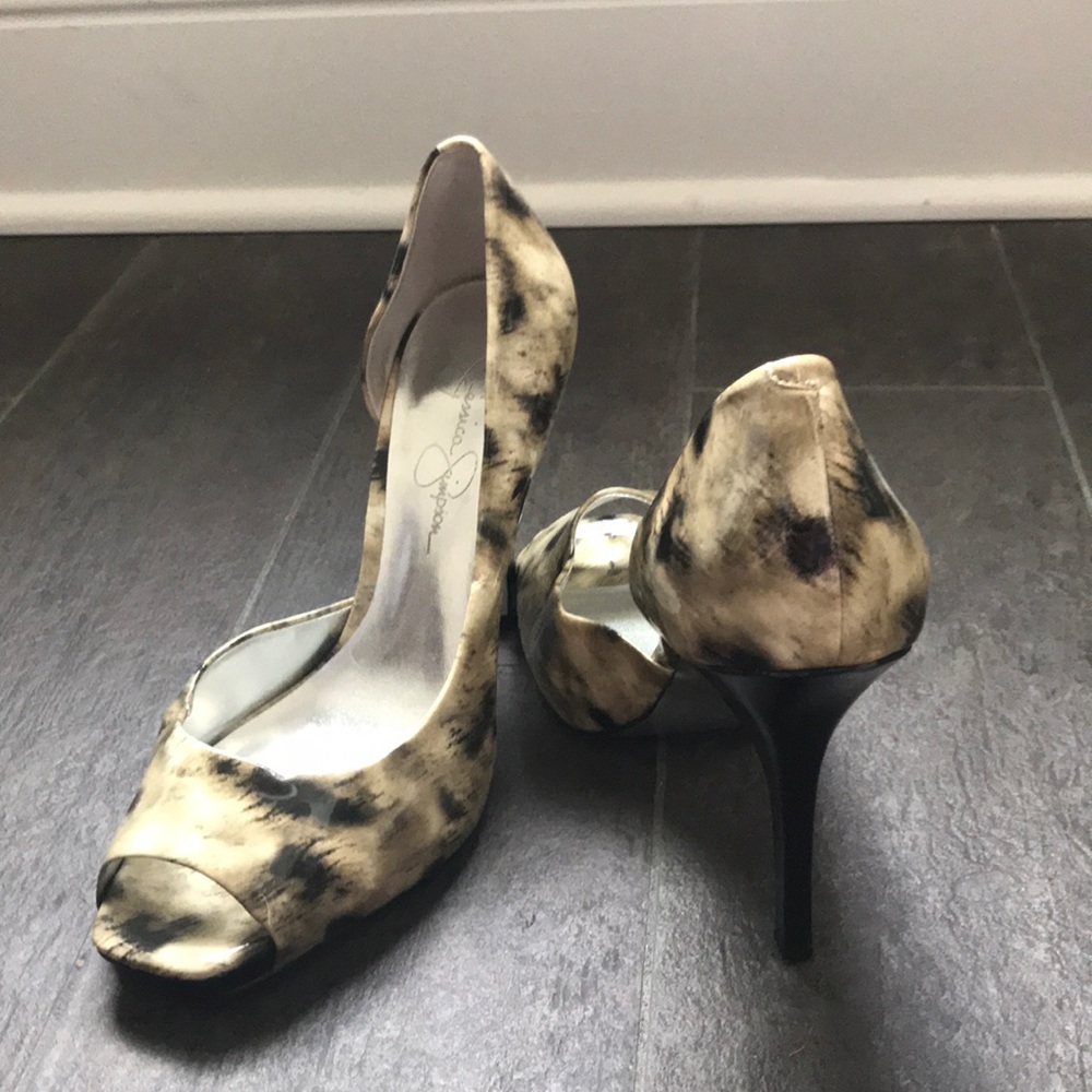 Jessica Simpson peep toe pumps